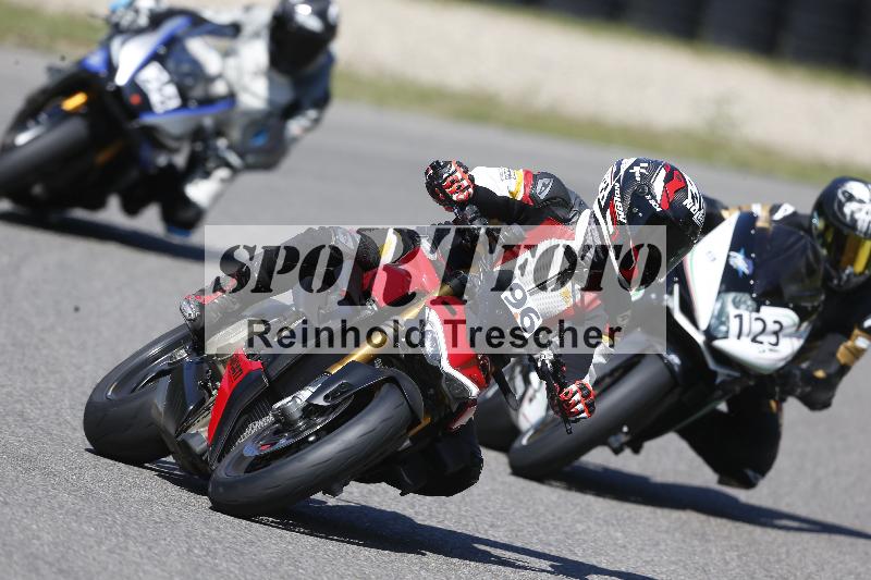 Archiv-2025/48 25.08.2025 Cornu Master School ADR/rot-rouge/96